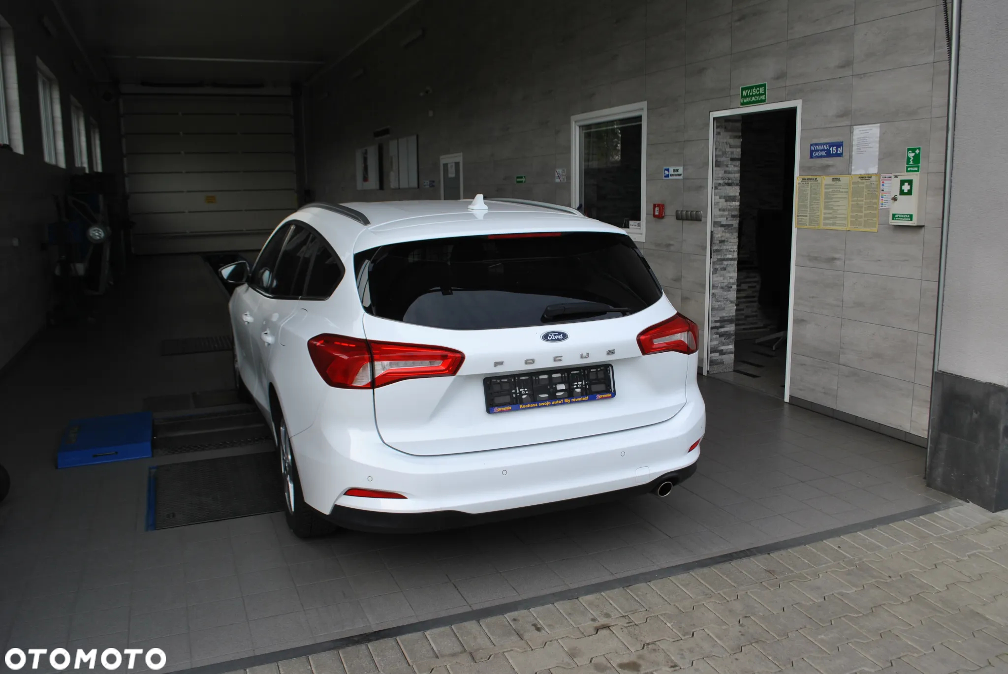 Ford Focus 1.5 EcoBlue Connected - 14