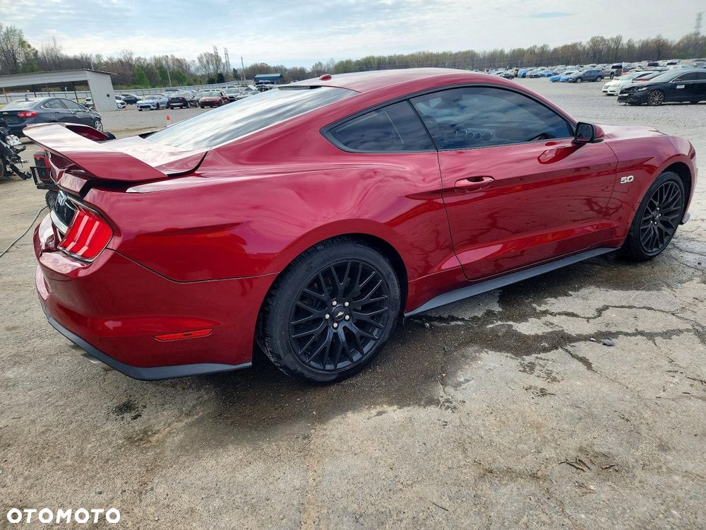 Ford Mustang - 5