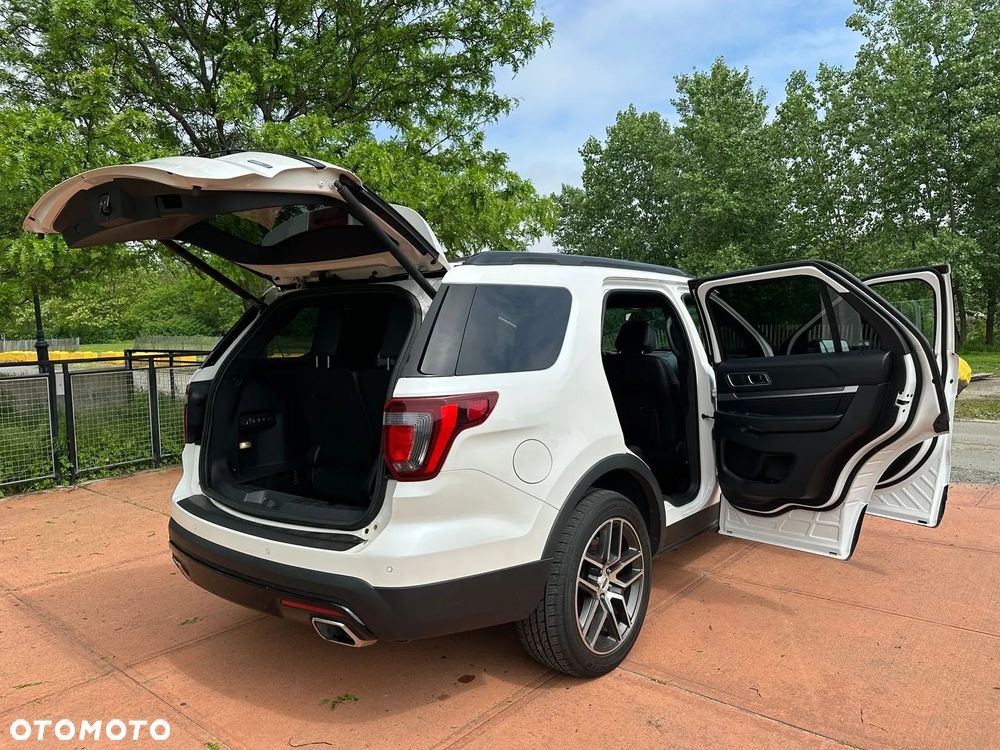 Ford Explorer - 14
