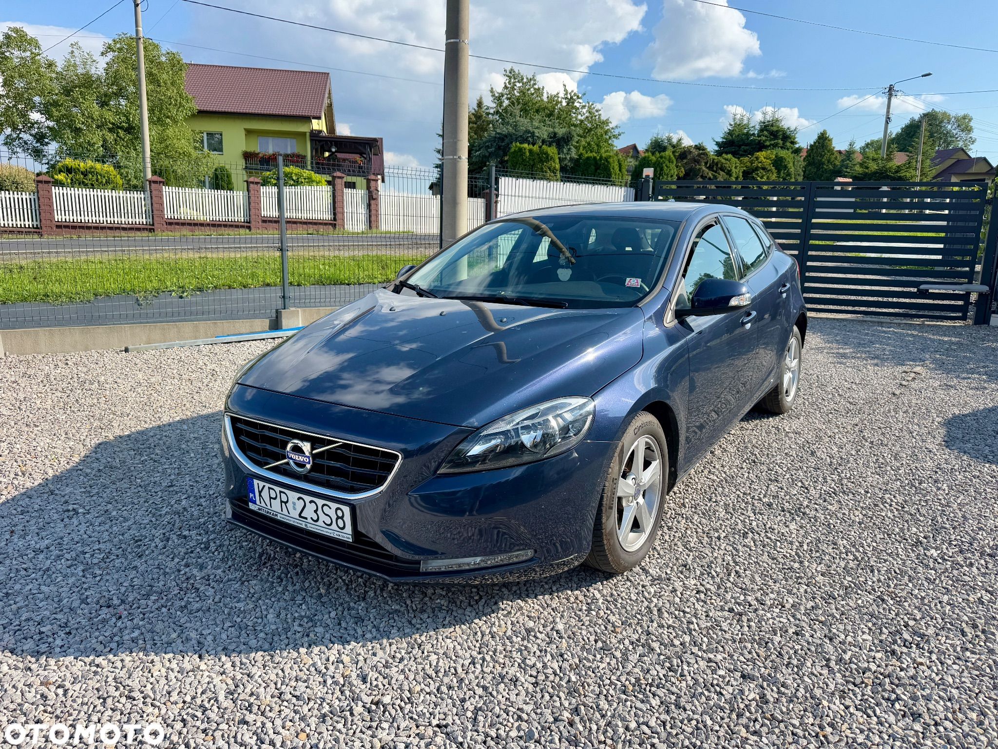 Volvo V40 D2 Momentum - 1