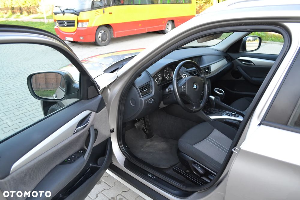 BMW X1 sDrive18d xLine - 12