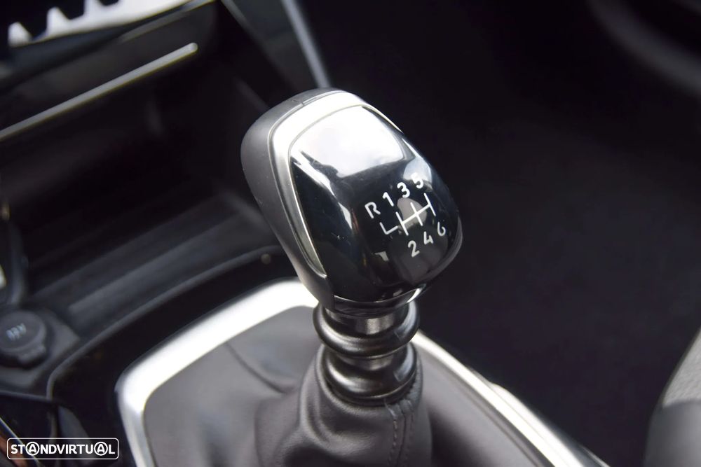 Peugeot 208 1.2 PureTech Allure Pack - 14