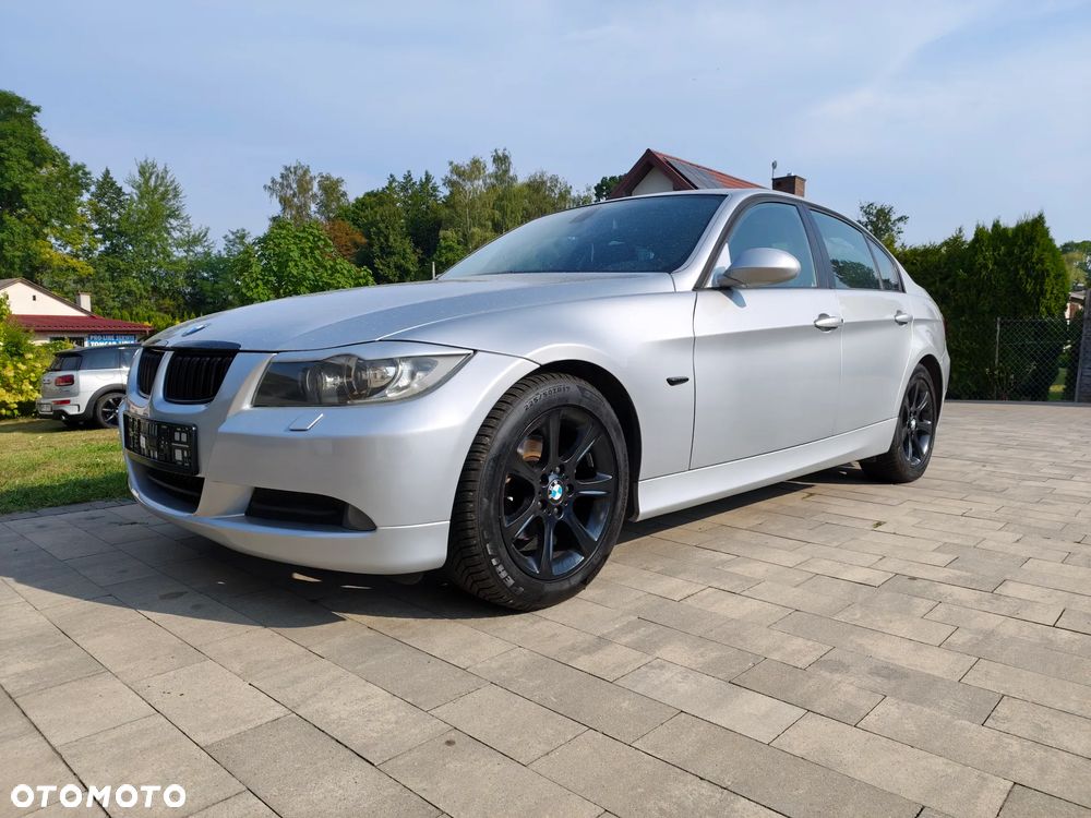 BMW Seria 3 318i - 9