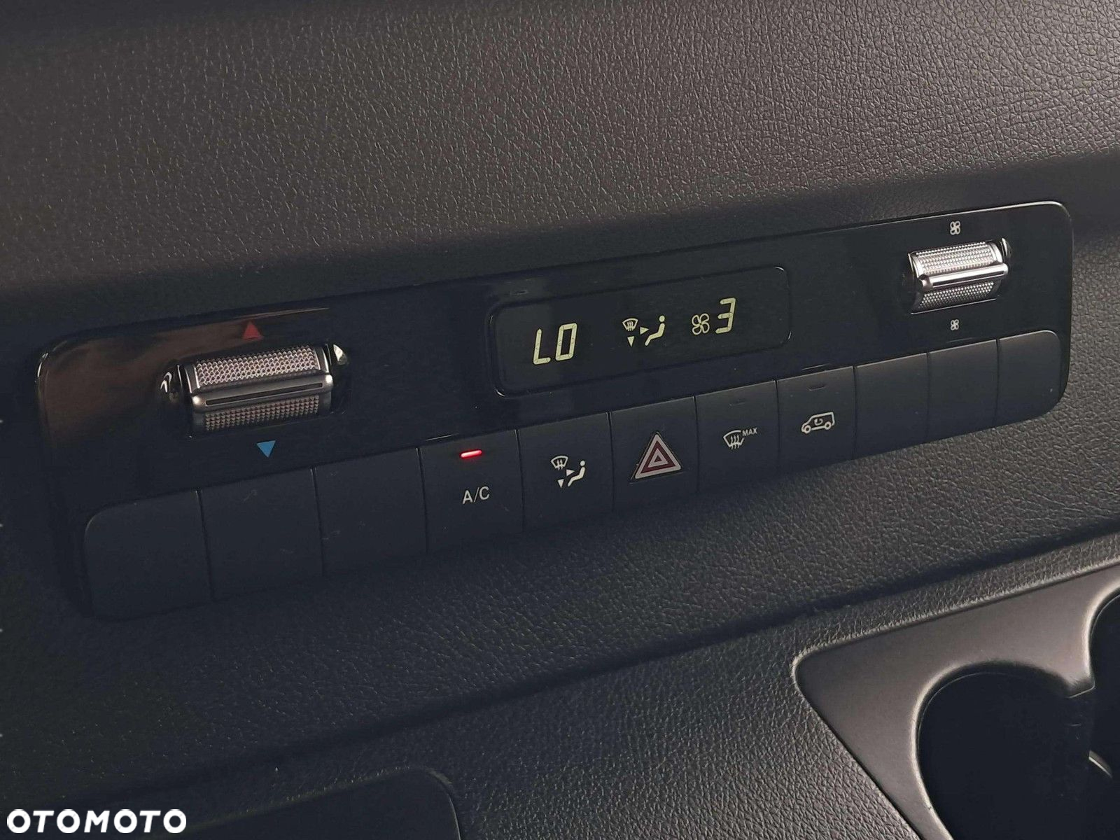 Mercedes-Benz Sprinter . - 19