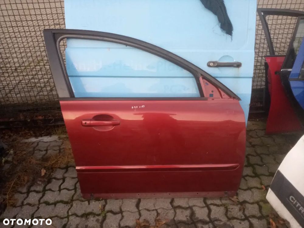 drzwi prawe przód volvo v 50 s 40