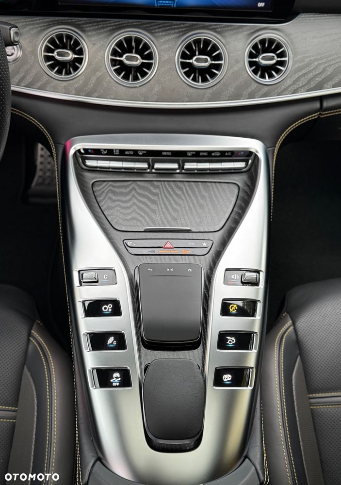 Mercedes-Benz AMG GT 43 4Matic+ Coupe Speedshift TCT 9G - 26