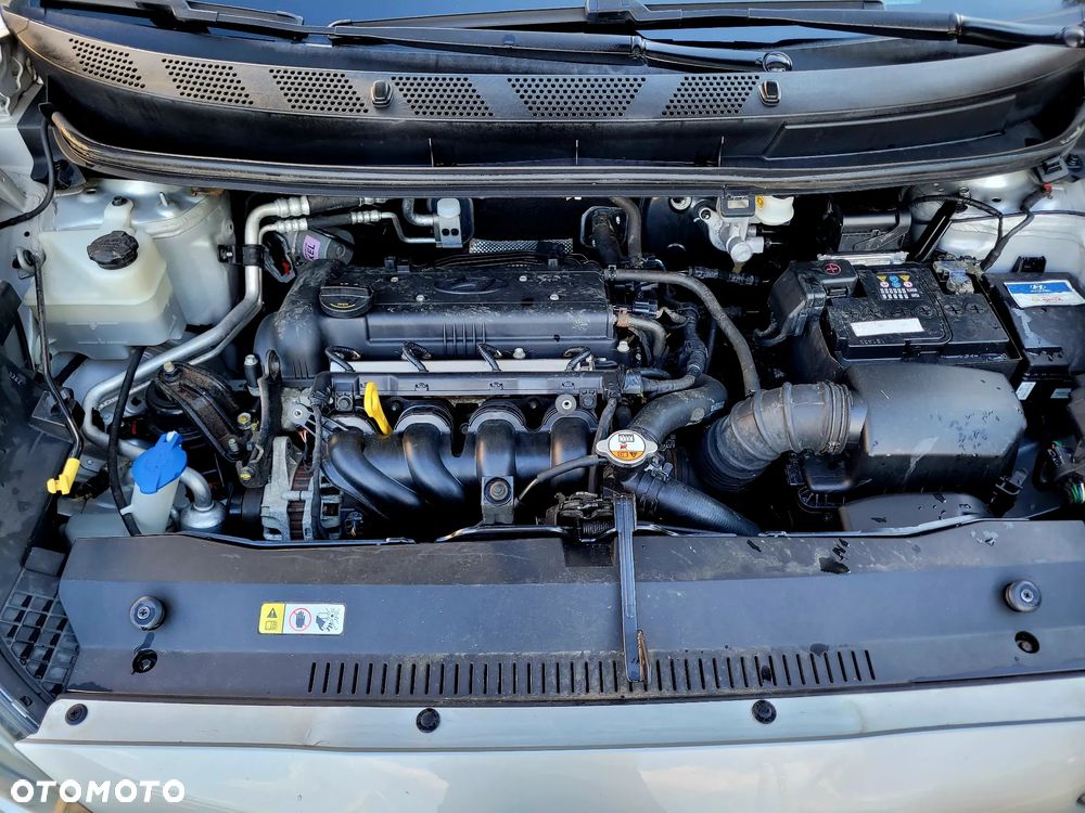 Hyundai ix20 1.6 Classic + - 23