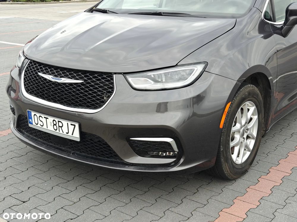 Chrysler Pacifica - 1