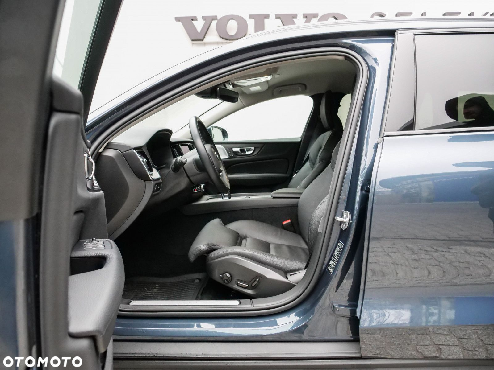 Volvo V60 Cross Country - 13