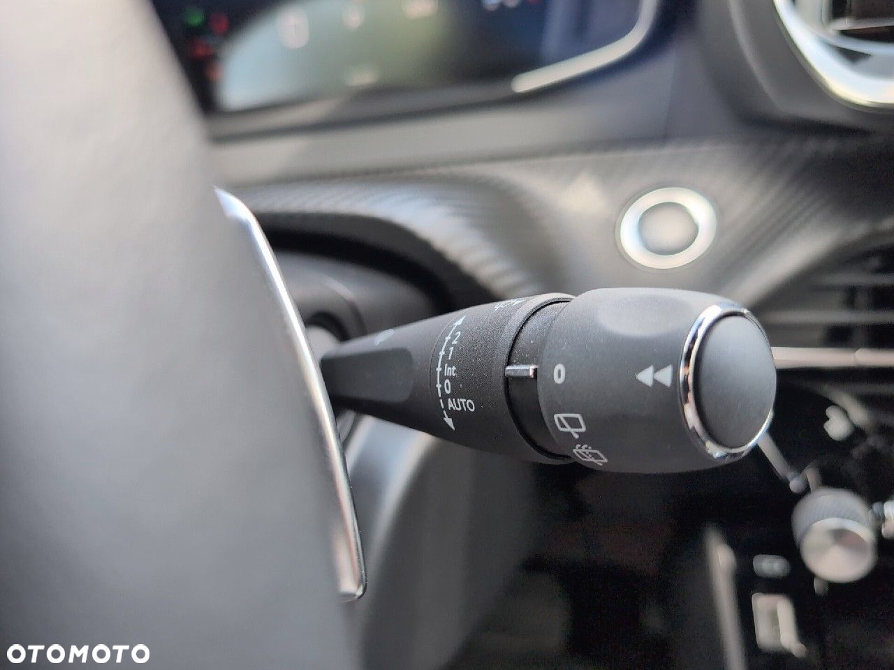 Peugeot 2008 1.2 PureTech Allure S&S EAT8 - 27