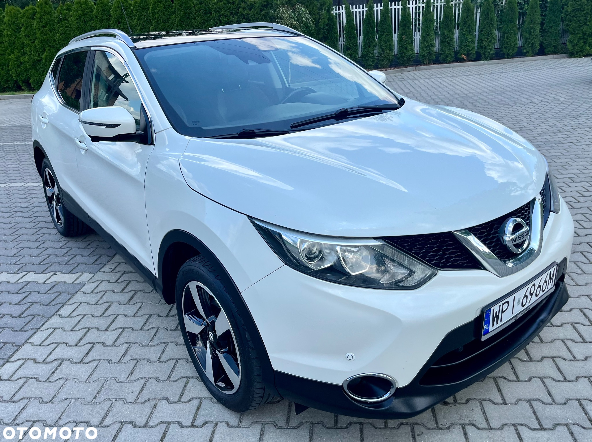 Nissan Qashqai - 12