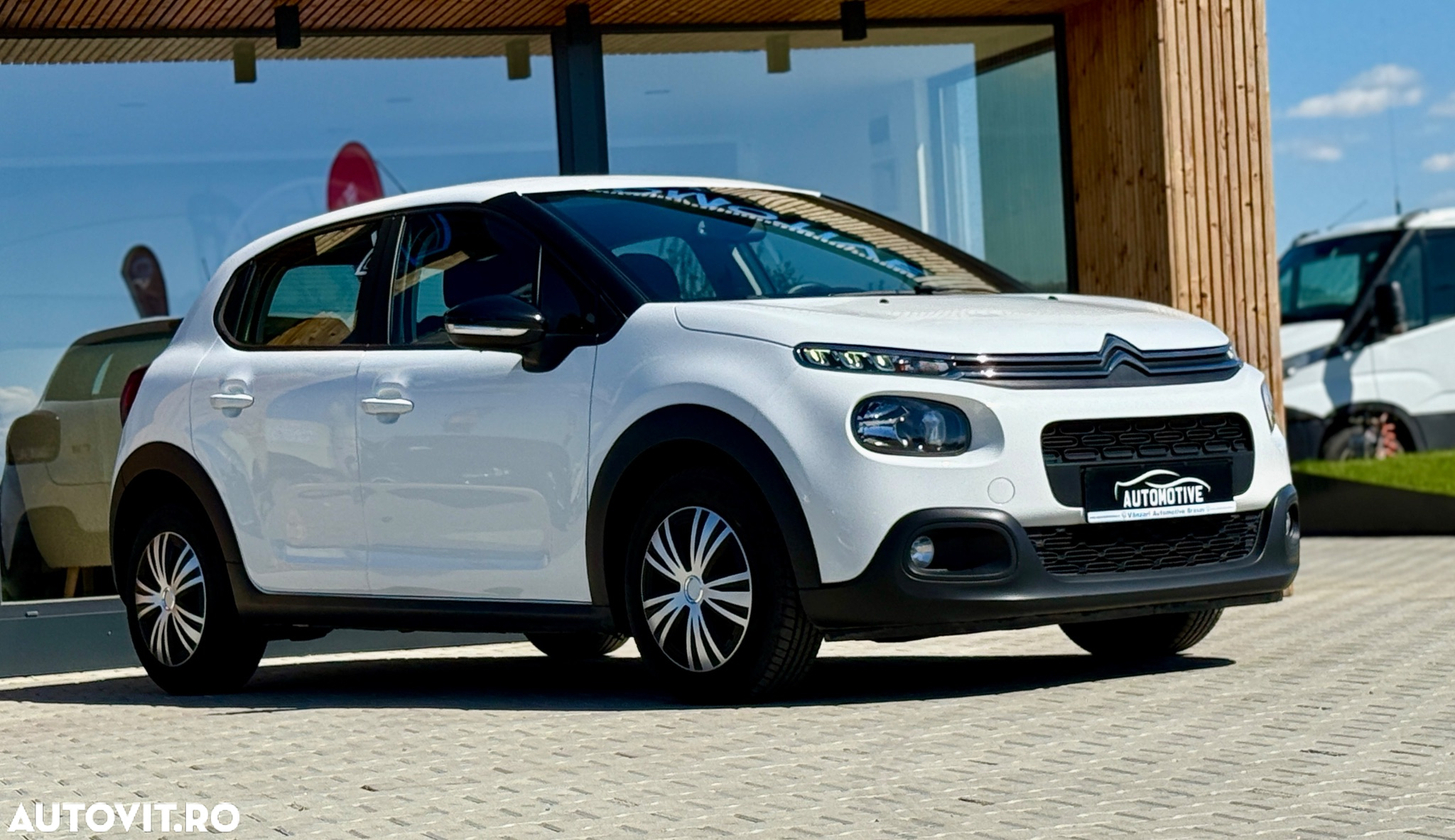Citroën C3 BlueHDi 100 S&S PLUS - 10