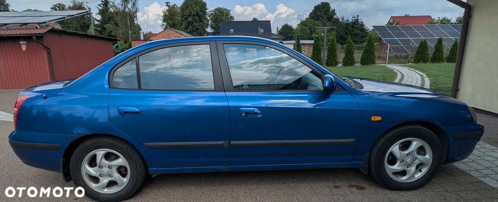 Hyundai Elantra 1.6 Comfort - 3