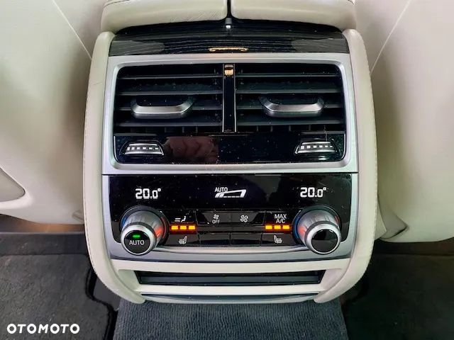 BMW Seria 7 750d xDrive - 13