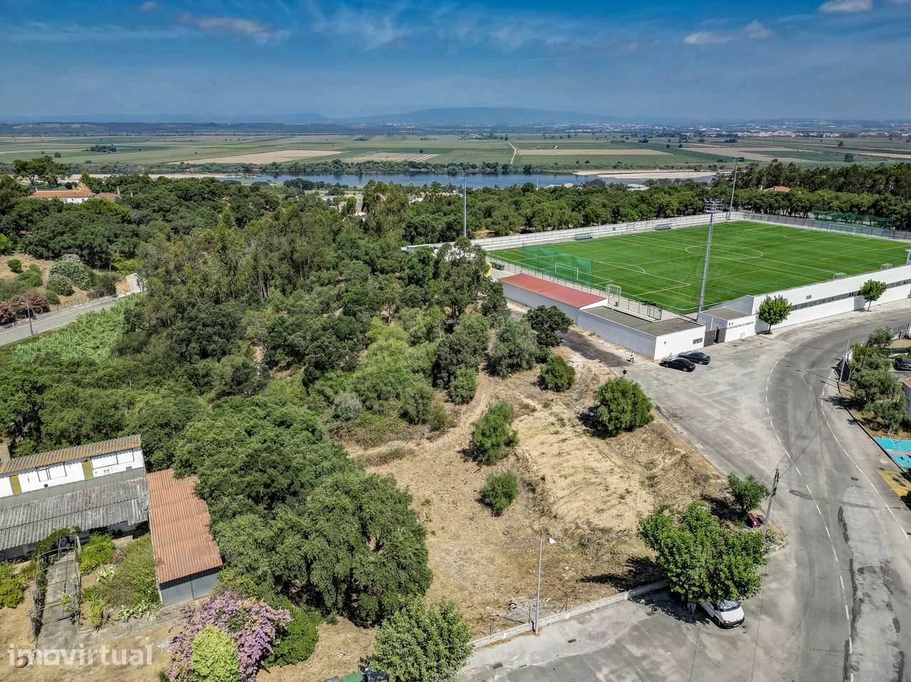 Terreno urbano no Vimioso 677 m2 - Grande imagem: 4/16