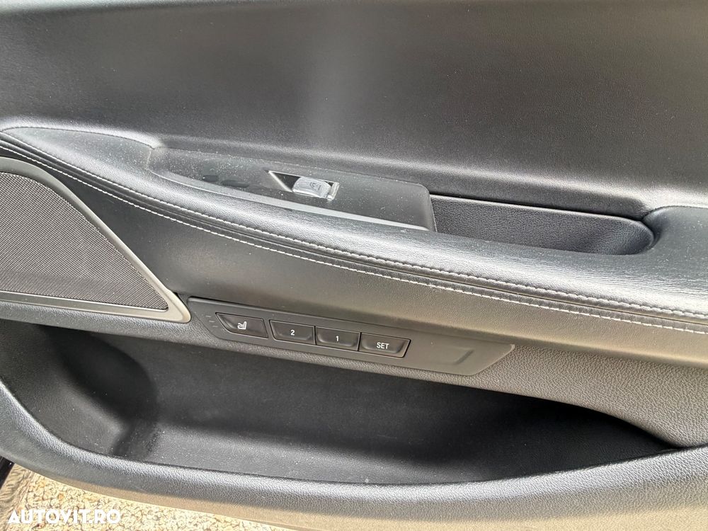 BMW Seria 7 730Ld xDrive - 34