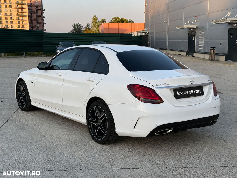 Mercedes-Benz C 300 e 4MATIC Aut. - 2