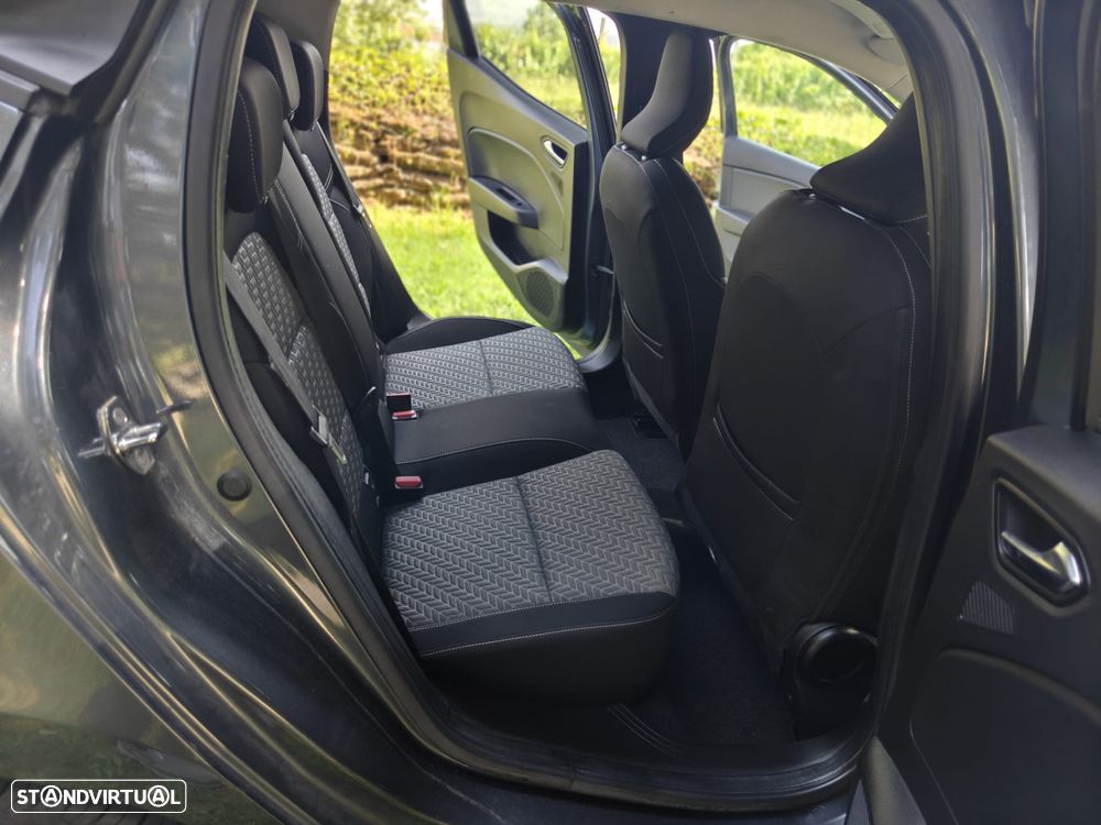 Renault Clio 1.0 TCe Techno - 17