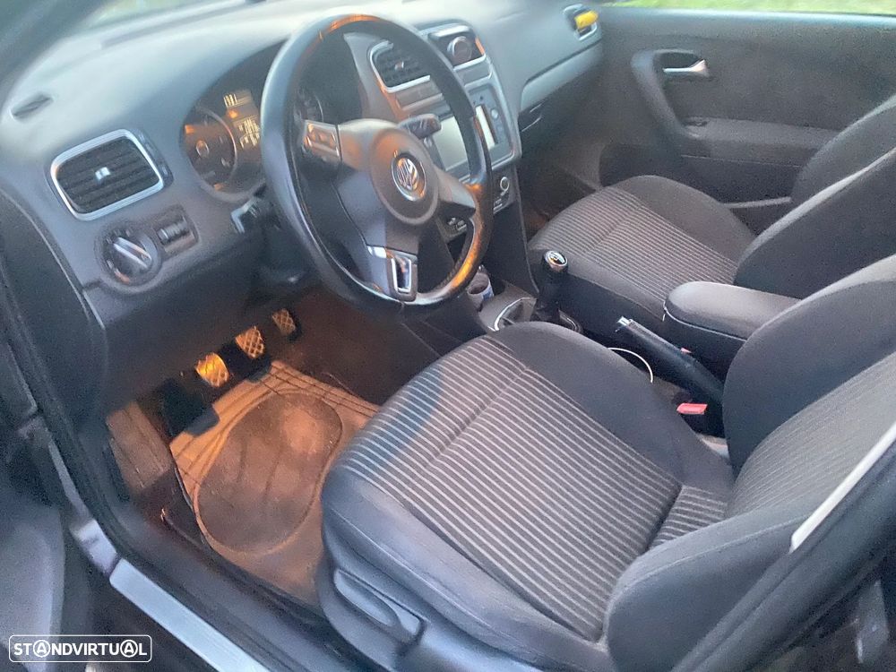 VW Polo 1.6 TDI Confortline BlueMotion - 6