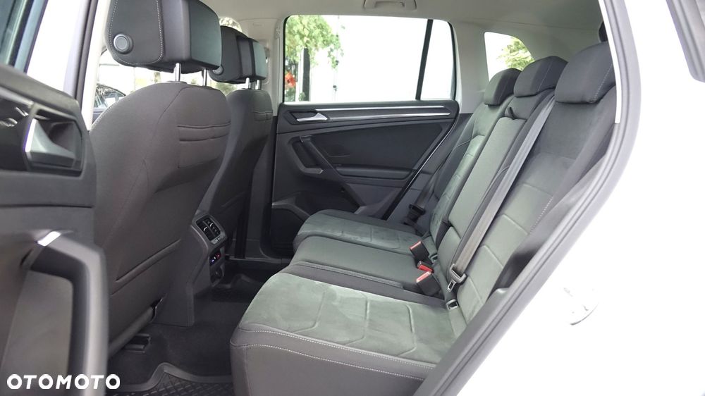 Volkswagen Tiguan - 25
