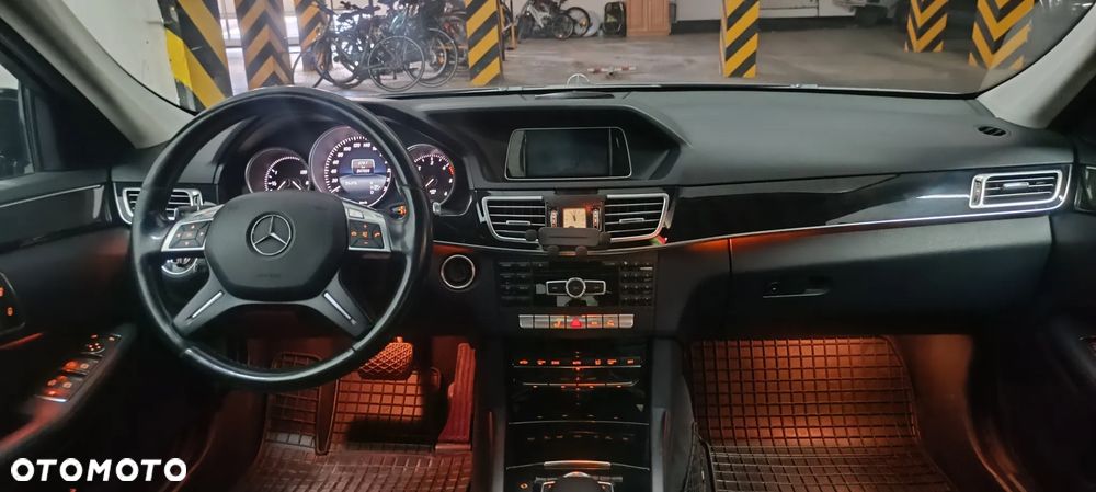 Mercedes-Benz Klasa E 220 CDI 7G-TRONIC - 18