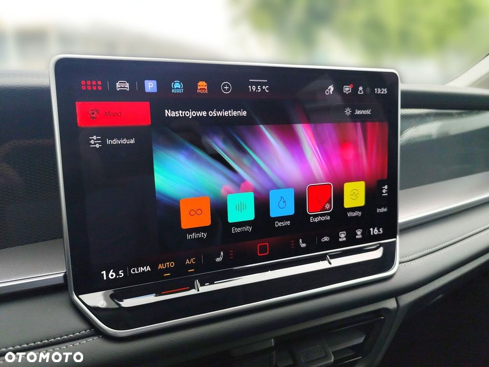 Volkswagen Tayron 1.5 eTSI mHEV Life DSG - 29