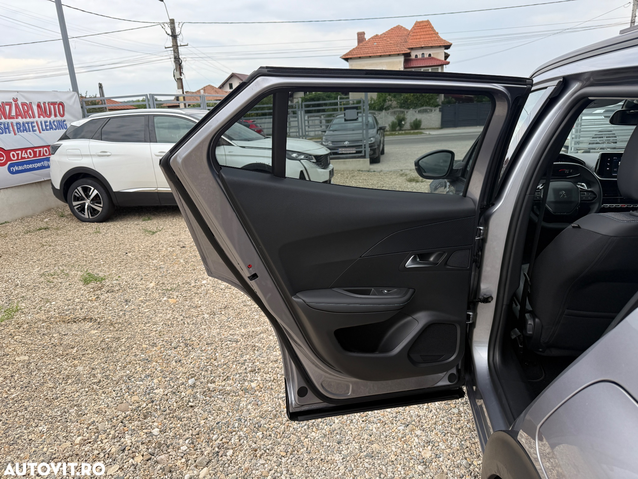 Peugeot 2008 BlueHDi 130 EAT8 Allure Pack - 13