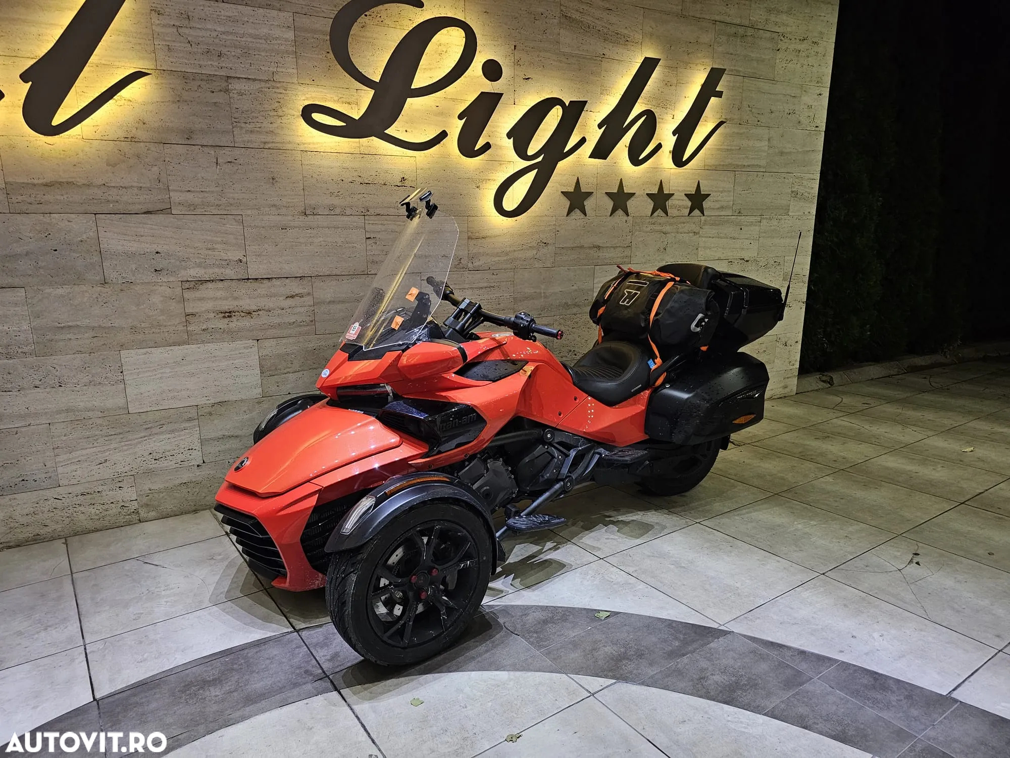 Can-Am Spyder - 2