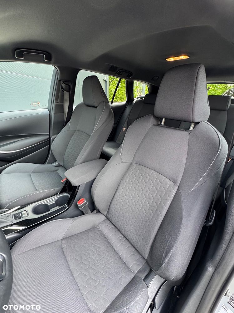 Toyota Corolla 2.0 Hybrid Executive - 17