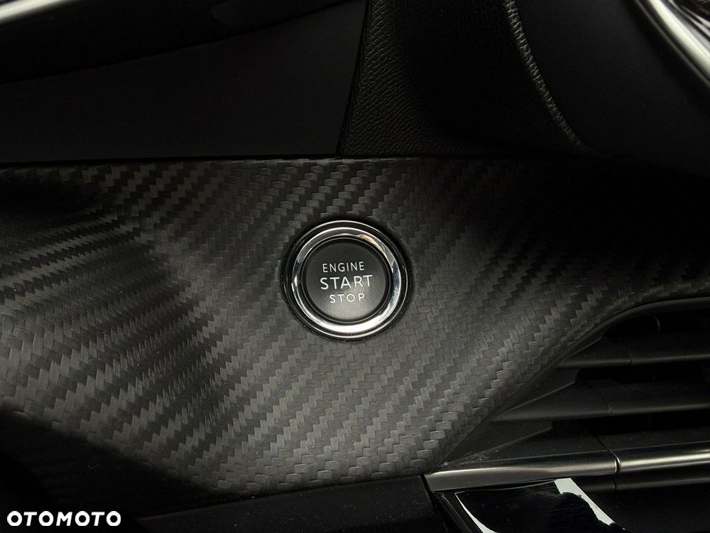 Peugeot 2008 1.5 BlueHDi Allure Pack S&S - 28