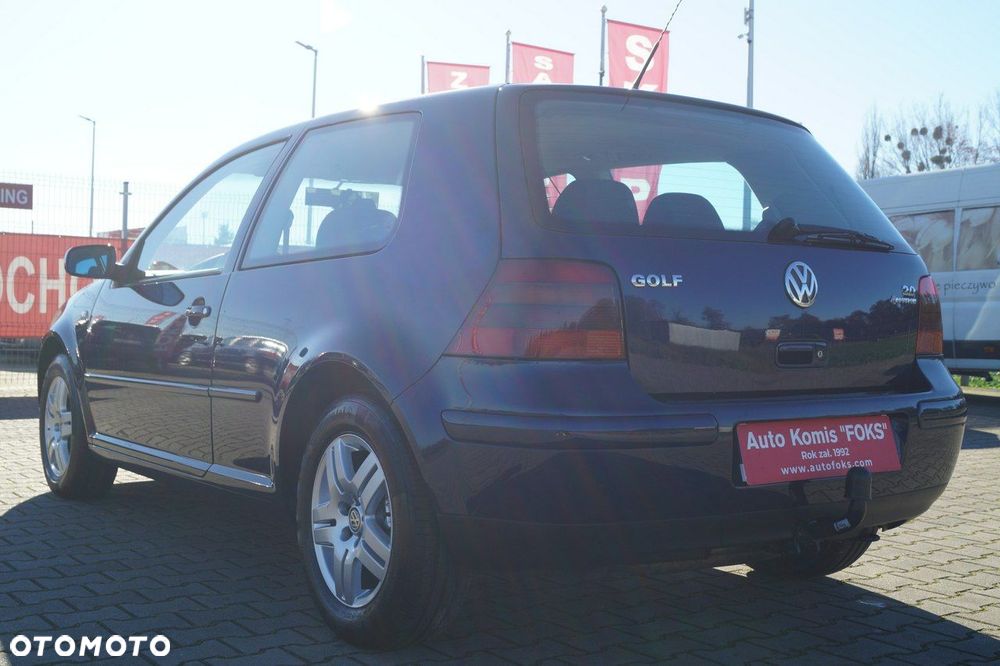 Volkswagen Golf - 4