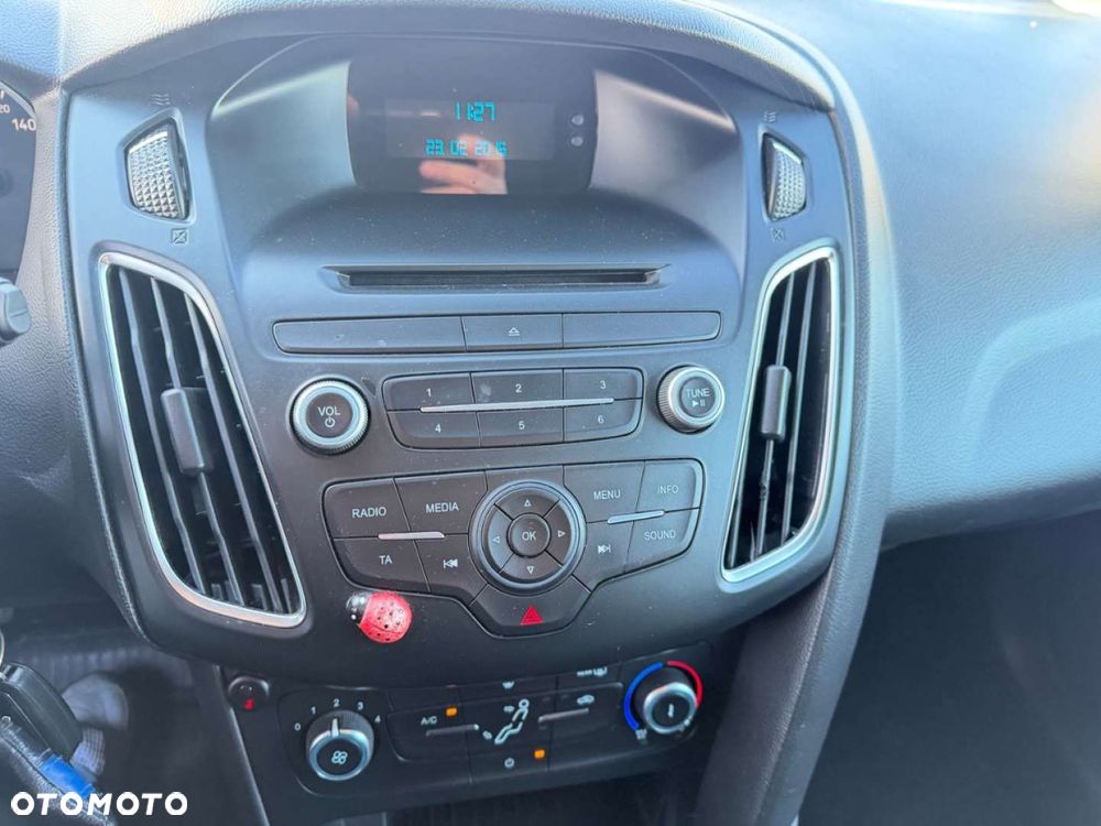 Ford Focus 1.0 EcoBoost Edition - 32