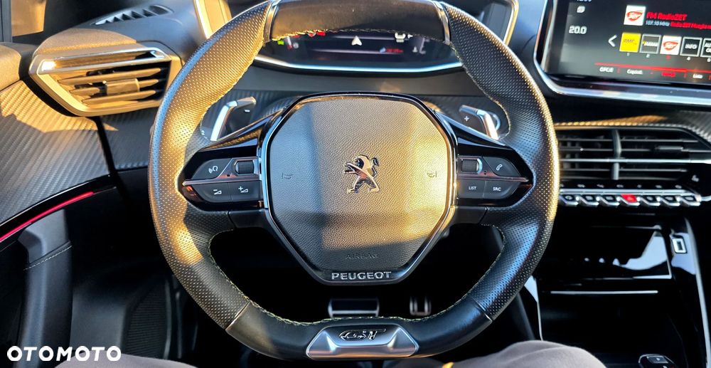 Peugeot 2008 BlueHDi 130 EAT8 GT - 17