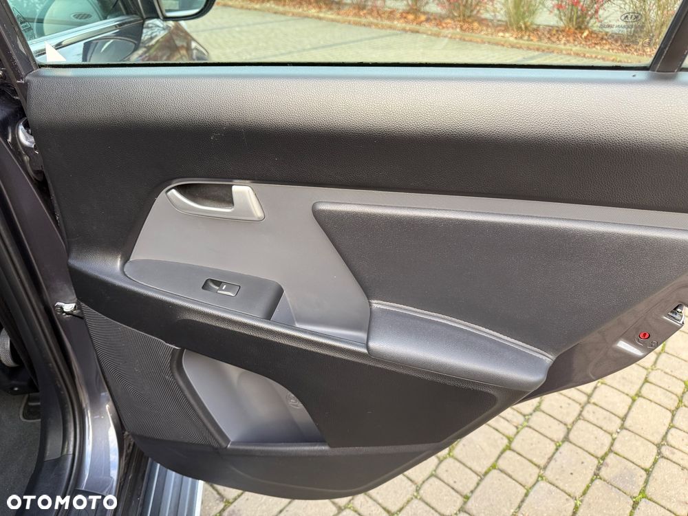 Kia Sportage 2.0 XL 2WD - 29