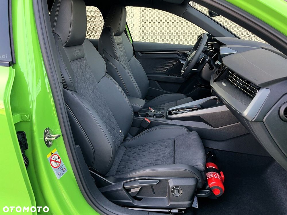 Audi RS3 Limousine - 20