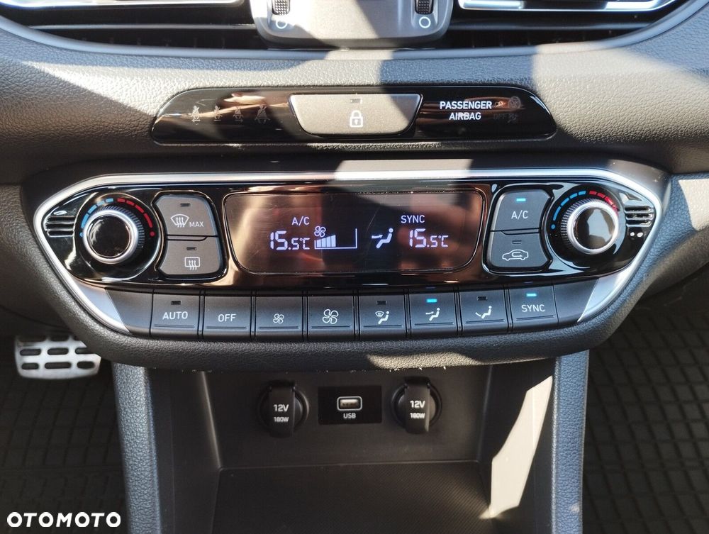 Hyundai i30 1.5 T-GDI 48V Executive DCT - 8