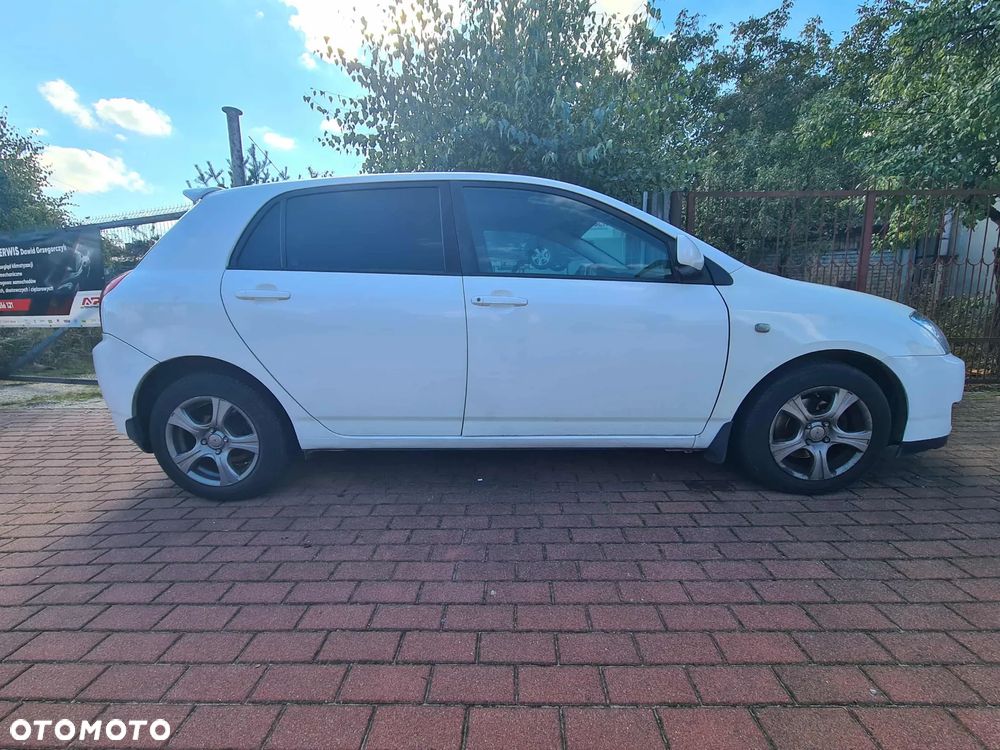 Toyota Corolla 1.4 D-4D Dynamic - 3