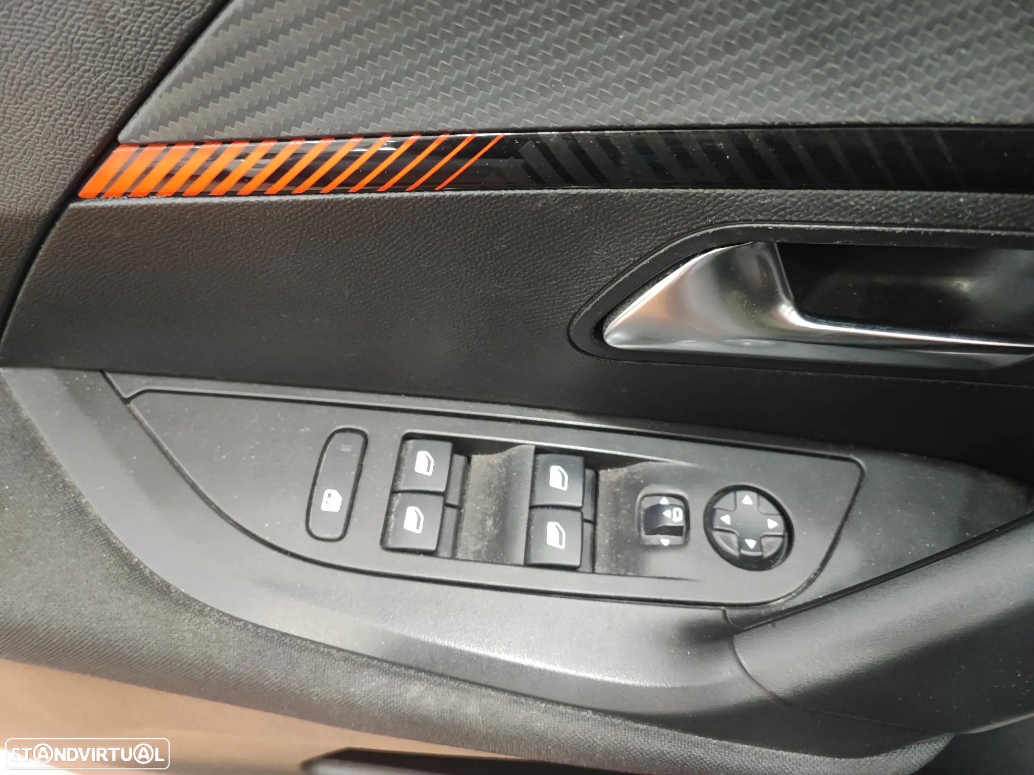 Peugeot 2008 BlueHDi 110 Active - 36