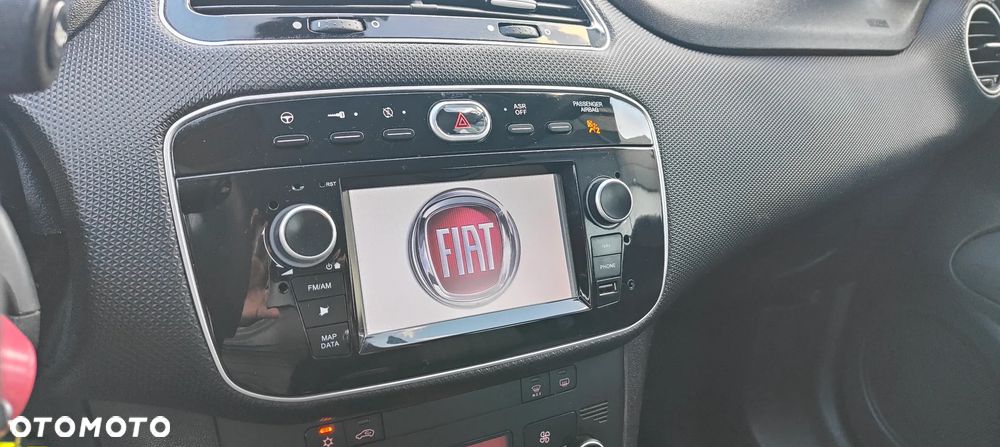 Fiat Punto Evo 1.4 8V Estiva Blue&Me - 21