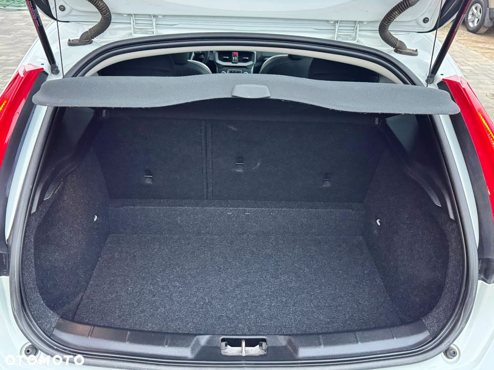 Volvo V40 Cross Country D2 Momentum - 21