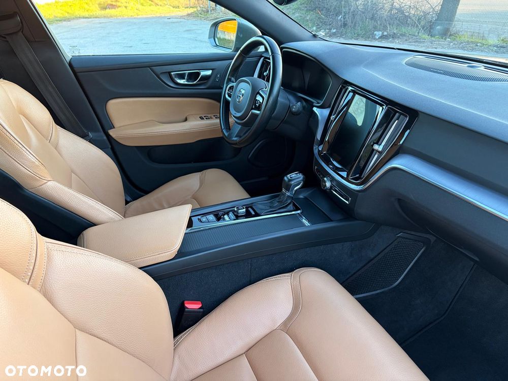 Volvo V60 Cross Country T5 AWD Geartronic Pro - 14
