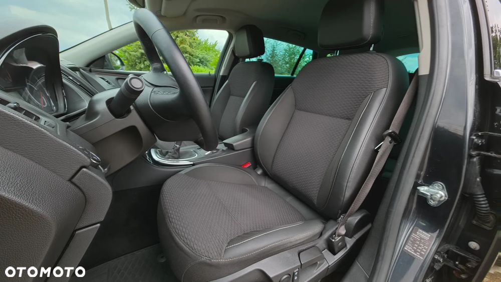 Opel Insignia 2.0 CDTI Cosmo S&S - 32