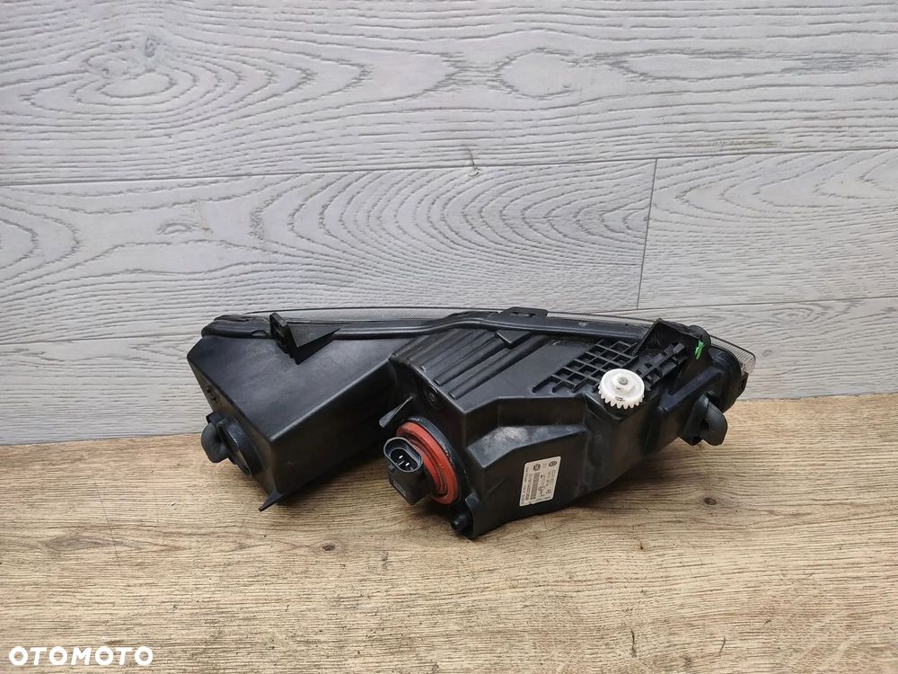 Volkswagen Polo V 6R 2015 Przód strona prawa Lampy przeciwmgielne - 5