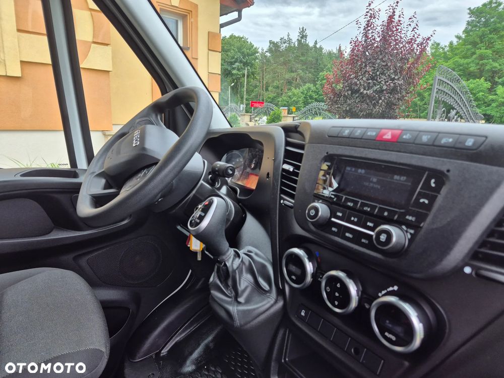 Iveco DAILY 35S18 HIMATIC 3.0 SPROWADZAONY KLIMA MAXI L4H2 - 15