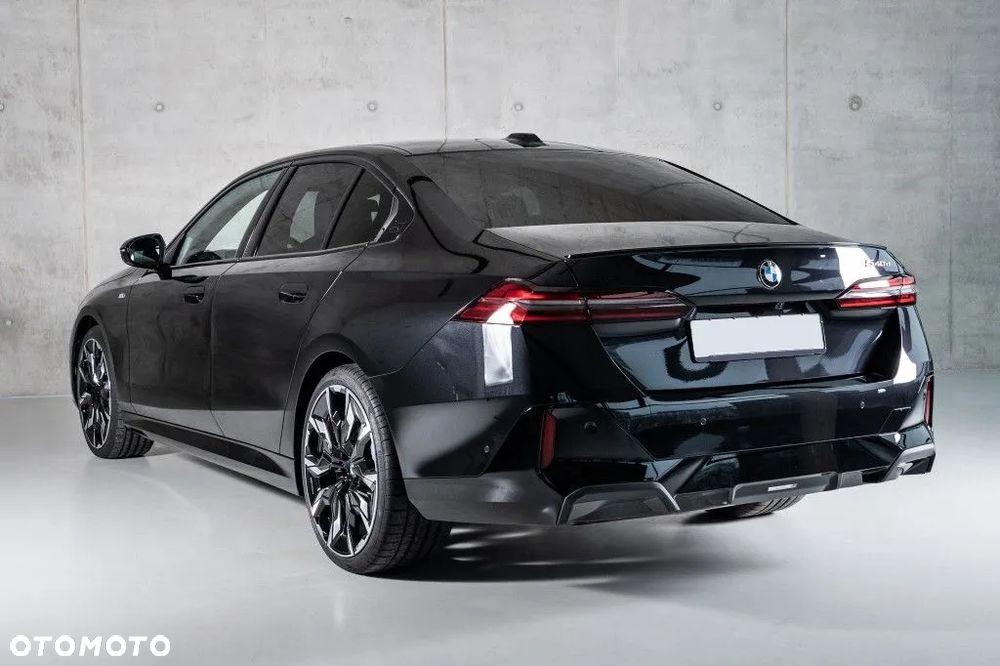 BMW Seria 5 540d xDrive mHEV M Sport - 9