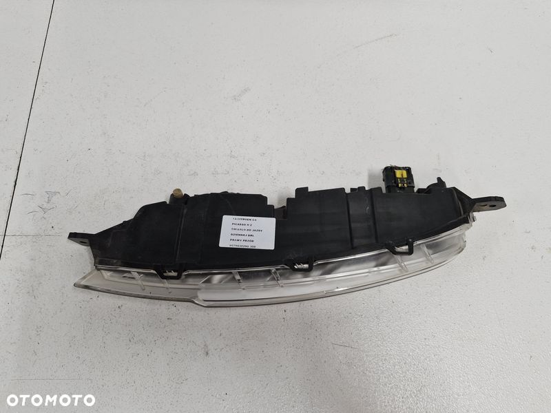 CITROEN C4 PICASSO II 2 ŚWIATŁO JAZDY DZIENNEJ DRL PRAWY PRZÓD 9676036280 - 9