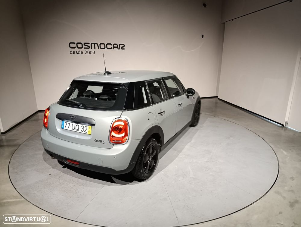 MINI 5 Portas One D - 12