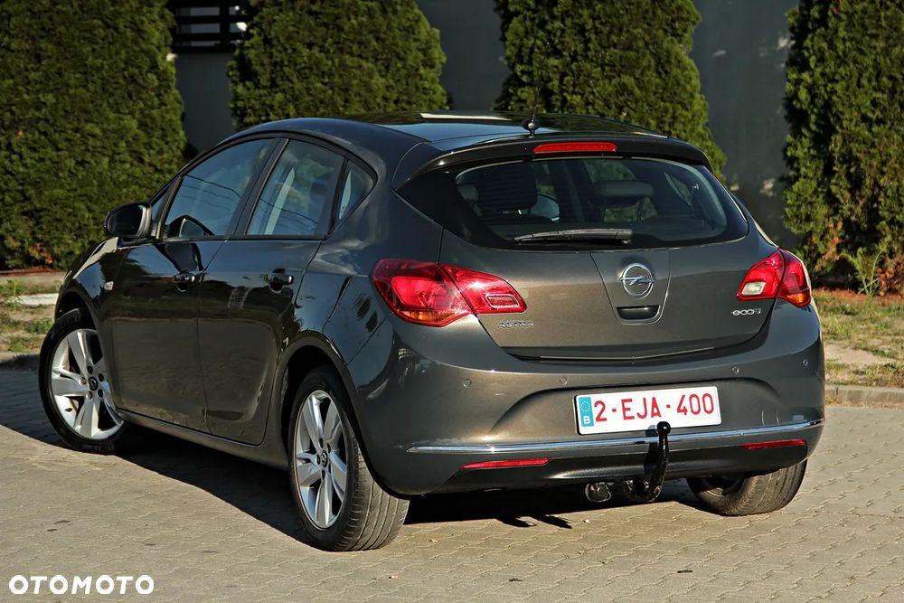 Opel Astra 1.7 CDTI DPF Cosmo - 12