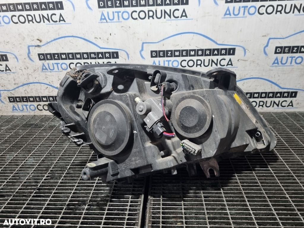 Far Stanga Nissan Qashqai 2007 - 2010 SUV 4 Usi (1255) Fara xenon - 2