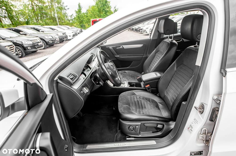 Volkswagen Passat Variant 2.0 TDI DSG BlueMotion Technology Highline - 18